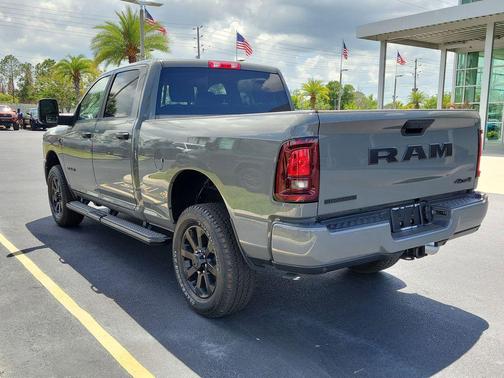 Ceramic Gray Clearcoat 2026 RAM 2500 Big Horn Crew Cab 4x4 6'4' Box