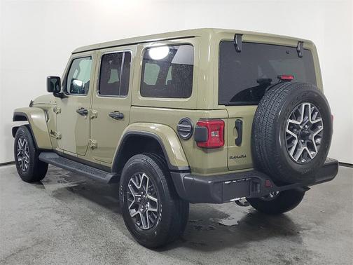 2026 Jeep Wrangler 4-Door Sahara 4x4