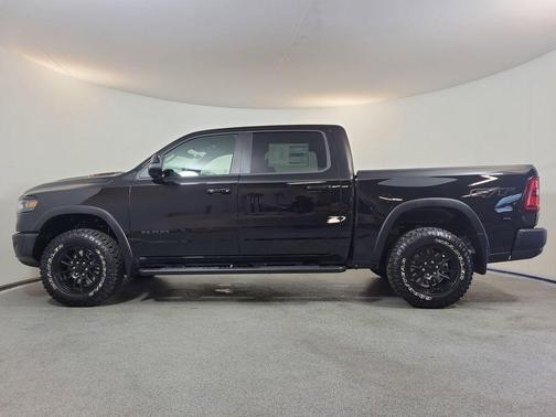 Diamond Black Crystal Pearlcoat 2026 RAM 1500 Rebel