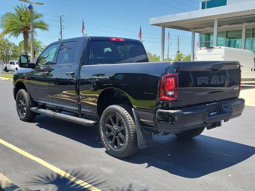 Diamond Black Crystal Pearlcoat 2026 RAM 2500 Big Horn Crew Cab 4x4 6'4' Box