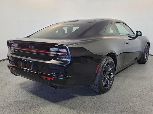 Diamond Black Crystal Pearlcoat 2026 Dodge Charger R/T