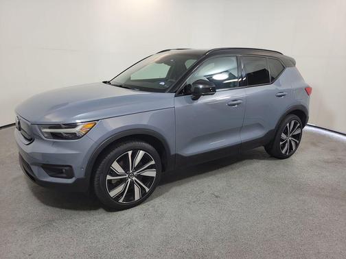 2022 Volvo XC40 Recharge Pure Electric P8 Twin Ultimate