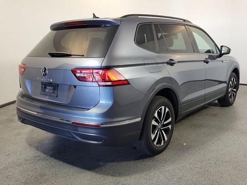Platinum Gray Metallic 2024 Volkswagen Tiguan 2.0T S