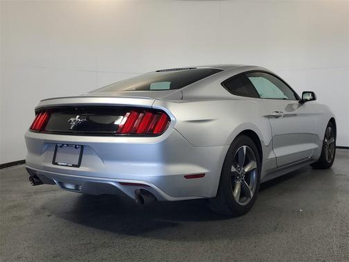 2016 Ford Mustang V6