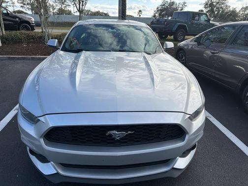2016 Ford Mustang V6