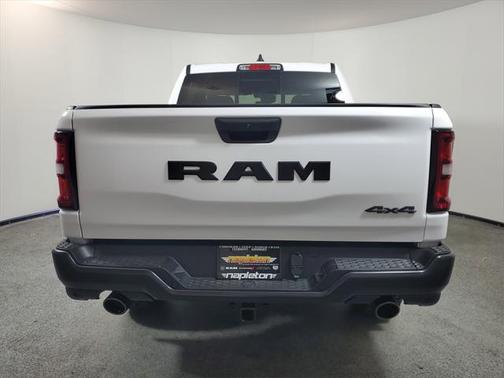 2025 RAM 1500 Warlock Crew Cab 4x4 5'7' Box