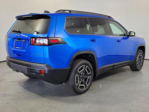 Hydro Blue Pearlcoat 2026 Jeep Cherokee Limited