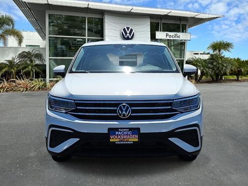 Pure White 2024 Volkswagen Tiguan 2.0T S