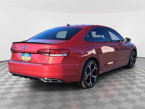 2021 Volkswagen Passat 2.0T R-Line