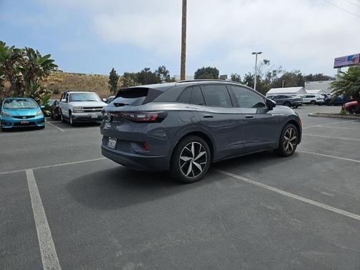 Pure Gray 2023 Volkswagen ID.4 S