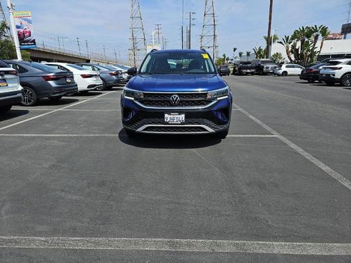 Blue Dusk 2023 Volkswagen Taos 1.5T S
