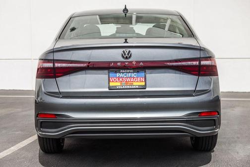 Platinum Gray 2026 Volkswagen Jetta 1.5T S