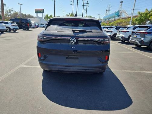 Deep Black Pearl Effect 2023 Volkswagen ID.4 Pro S