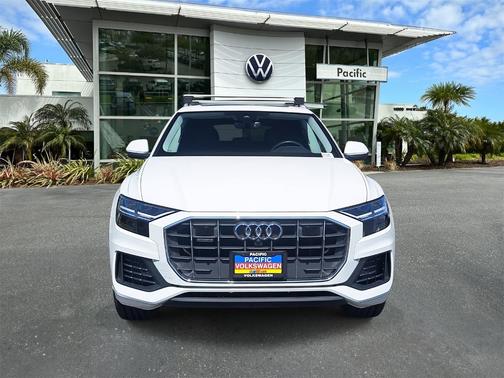 2022 Audi Q8 55 Premium Plus