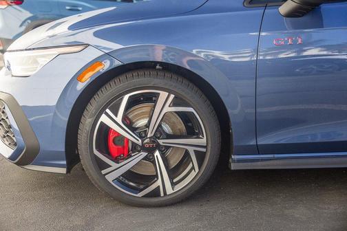 2026 Volkswagen Golf GTI 2.0T SE