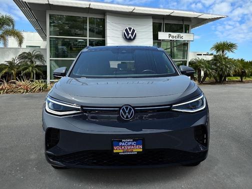 Pure Gray 2023 Volkswagen ID.4 S