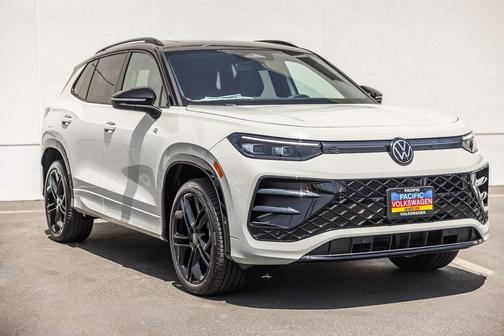 2025 Volkswagen Tiguan 2.0T SE R-Line Black