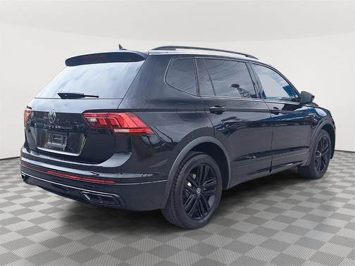 2022 Volkswagen Tiguan 2.0T SE R-Line Black