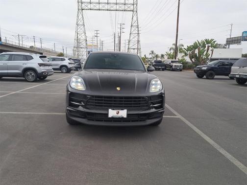 2021 Porsche Macan Base