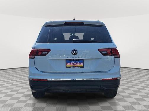 Pure White 2022 Volkswagen Tiguan 2.0T S