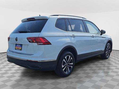 Pure White 2022 Volkswagen Tiguan 2.0T S