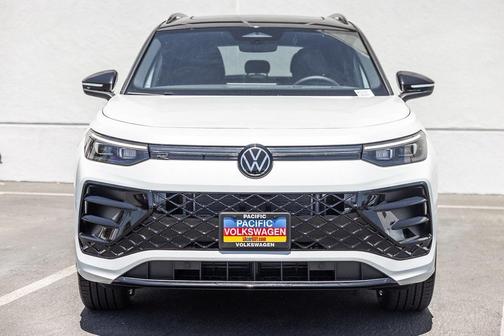 2025 Volkswagen Tiguan 2.0T SE R-Line Black