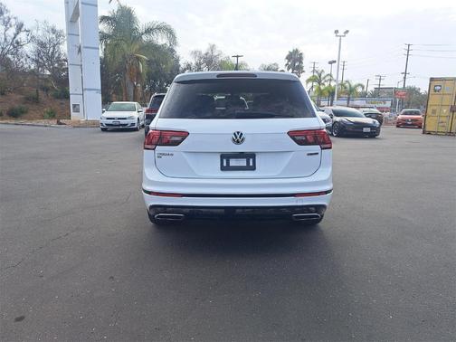 2021 Volkswagen Tiguan 2.0T SE R-Line Black