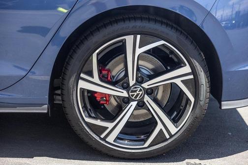 2025 Volkswagen Golf GTI 2.0T SE