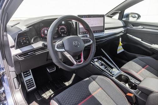 2025 Volkswagen Golf GTI 2.0T SE
