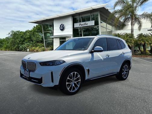 Alpine White 2025 BMW X5 PHEV xDrive50e