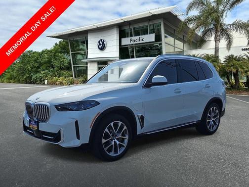 Alpine White 2025 BMW X5 PHEV xDrive50e