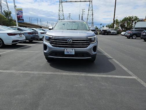 Silver Bird Metallic 2024 Volkswagen Atlas 2.0T SE w/Technology