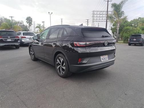 2023 Volkswagen ID.4 Pro