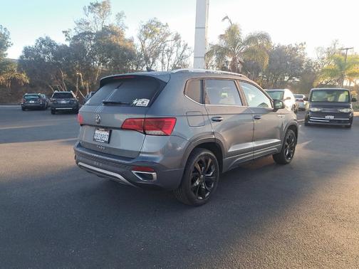 2022 Volkswagen Taos 1.5T SE
