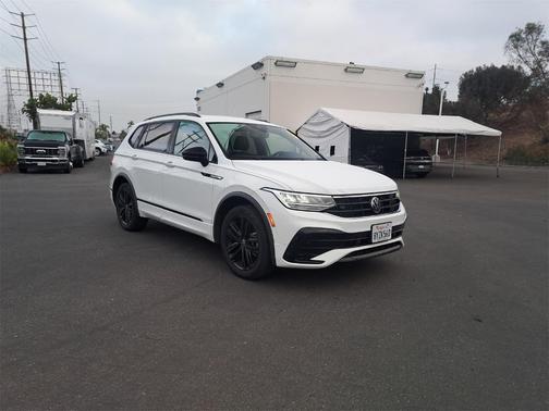 2022 Volkswagen Tiguan 2.0T SE R-Line Black