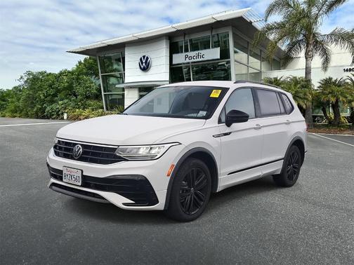 2022 Volkswagen Tiguan 2.0T SE R-Line Black