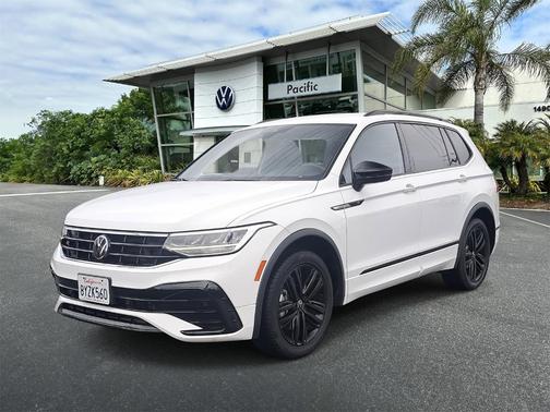 2022 Volkswagen Tiguan 2.0T SE R-Line Black