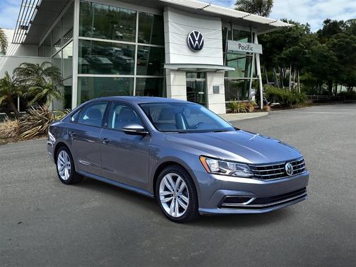 2019 Volkswagen Passat 2.0T Wolfsburg