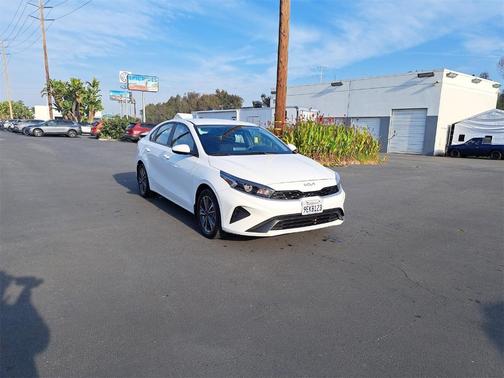 2023 Kia Forte LXS