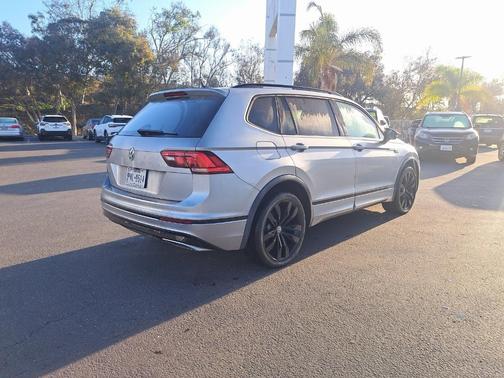 2021 Volkswagen Tiguan 2.0T SE R-Line Black