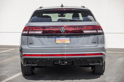 2026 Volkswagen Atlas Cross Sport 2.0T SEL R-Line Black