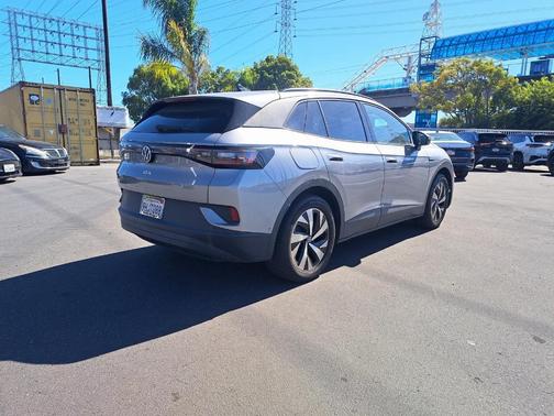 2023 Volkswagen ID.4 Pro
