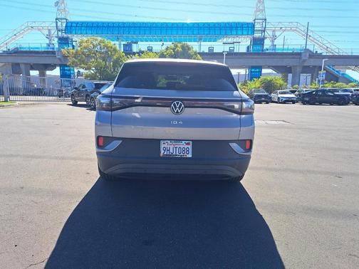 2023 Volkswagen ID.4 Pro