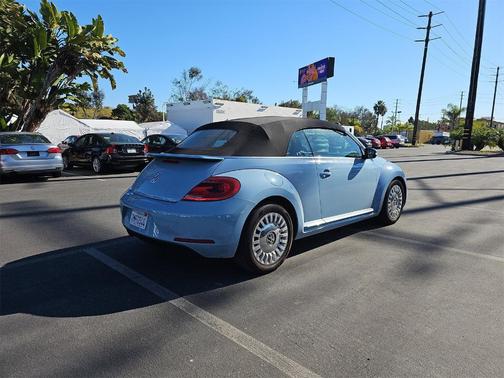 2015 Volkswagen Beetle Auto 1.8T