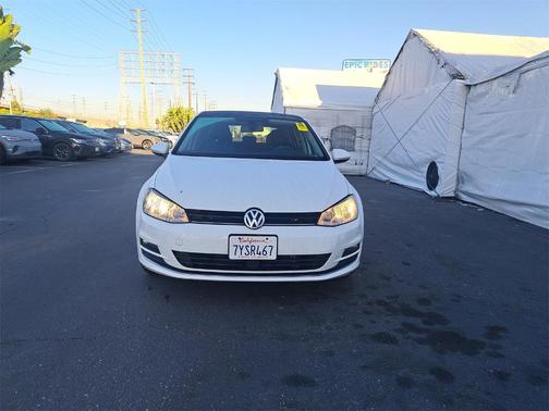 2017 Volkswagen Golf TSI SEL 4-Door