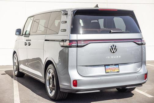 Metro Silver 2025 Volkswagen ID. Buzz Pro S