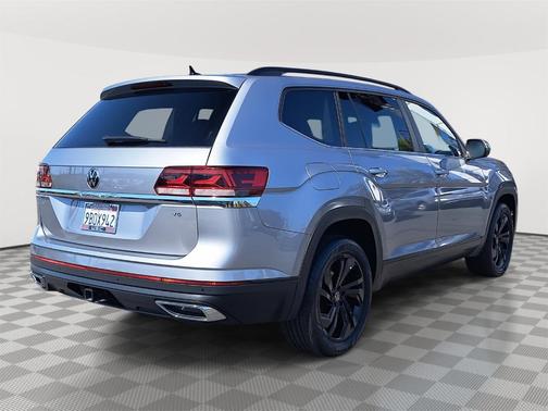 2022 Volkswagen Atlas 3.6L SE w/Technology