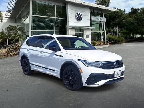 2022 Volkswagen Tiguan 2.0T SE R-Line Black