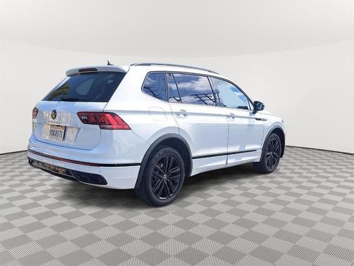 2022 Volkswagen Tiguan 2.0T SE R-Line Black