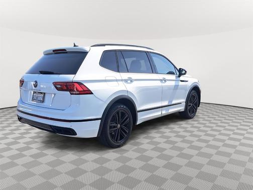 2022 Volkswagen Tiguan 2.0T SE R-Line Black